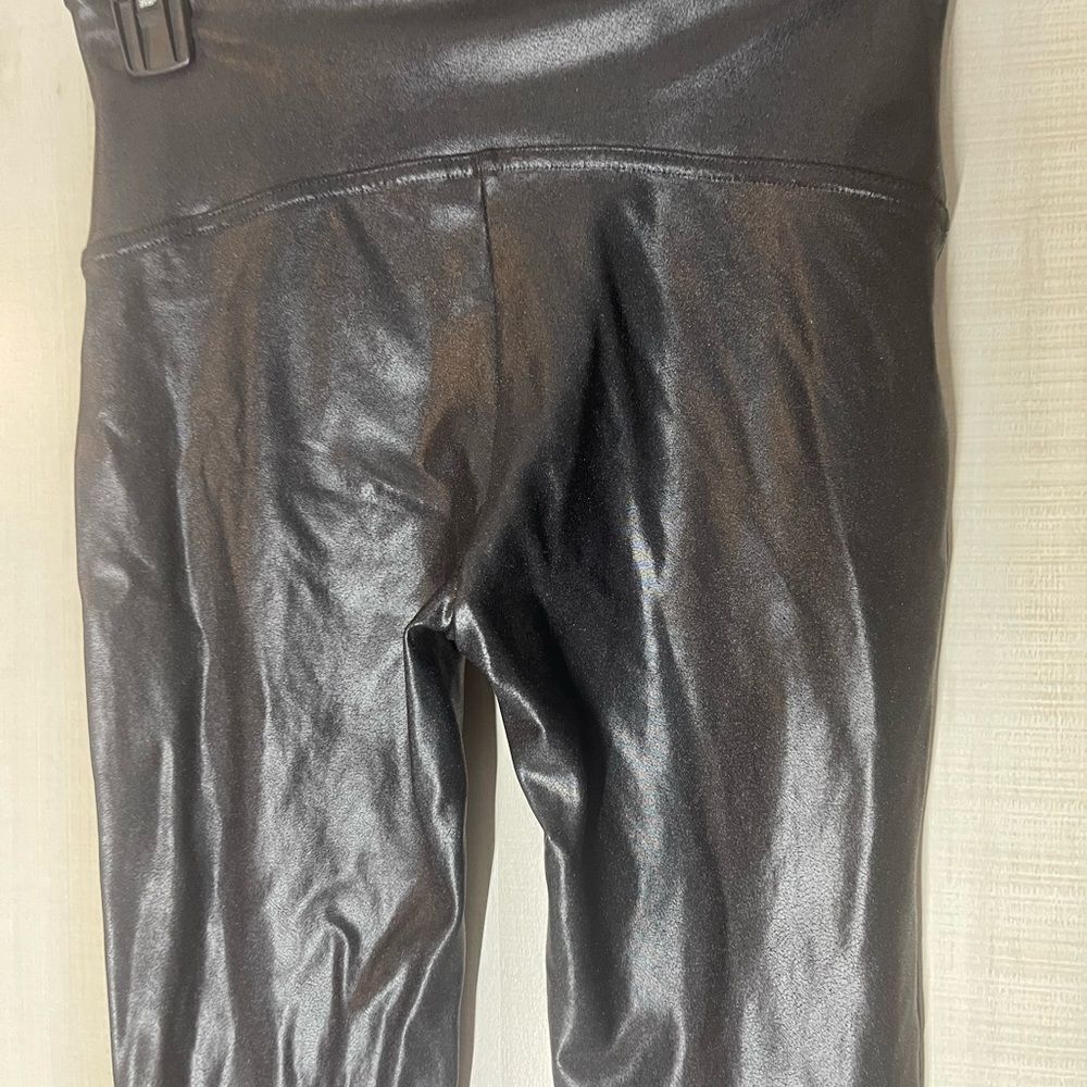 Spanx faux black leather leggings, size medium‎ - Picture 10 of 16